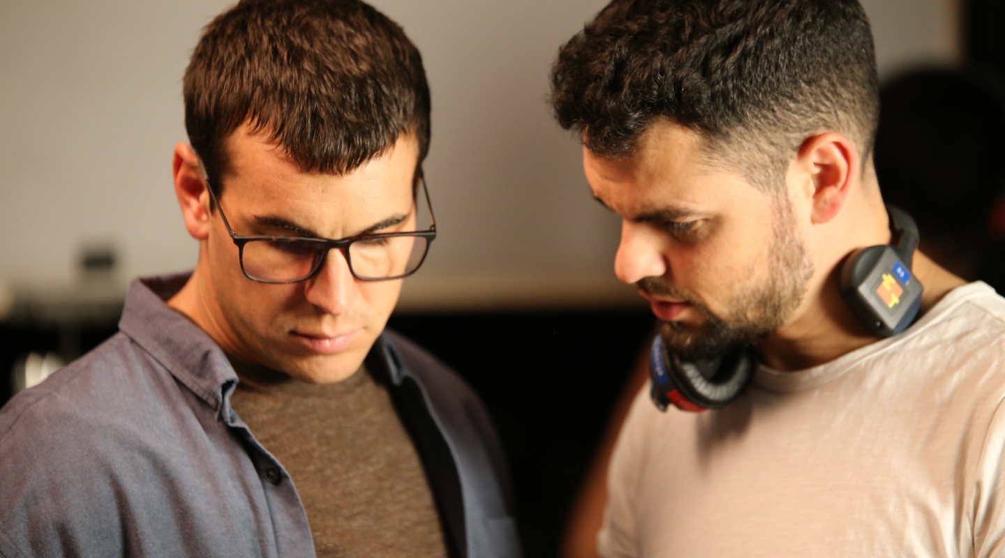David Victori directing Mario Casas in 'Cross the Line'